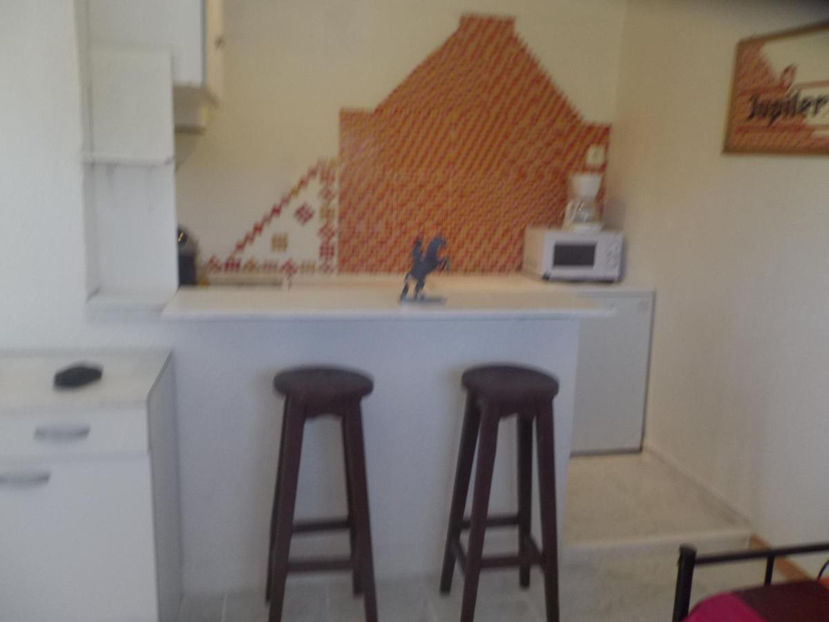 Auberge Des Garrigues Nîmes Eksteriør billede