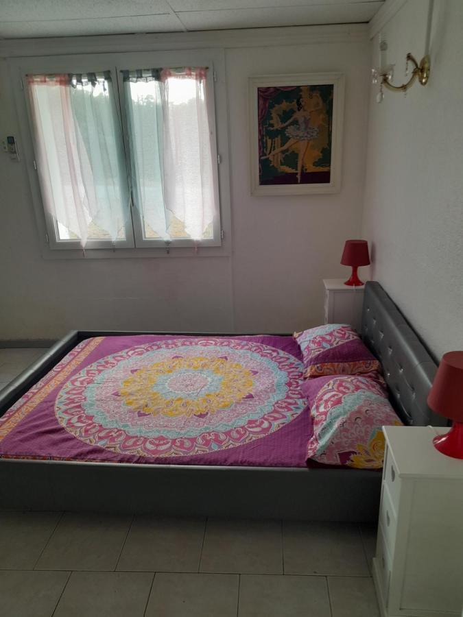 Auberge Des Garrigues Nîmes Eksteriør billede