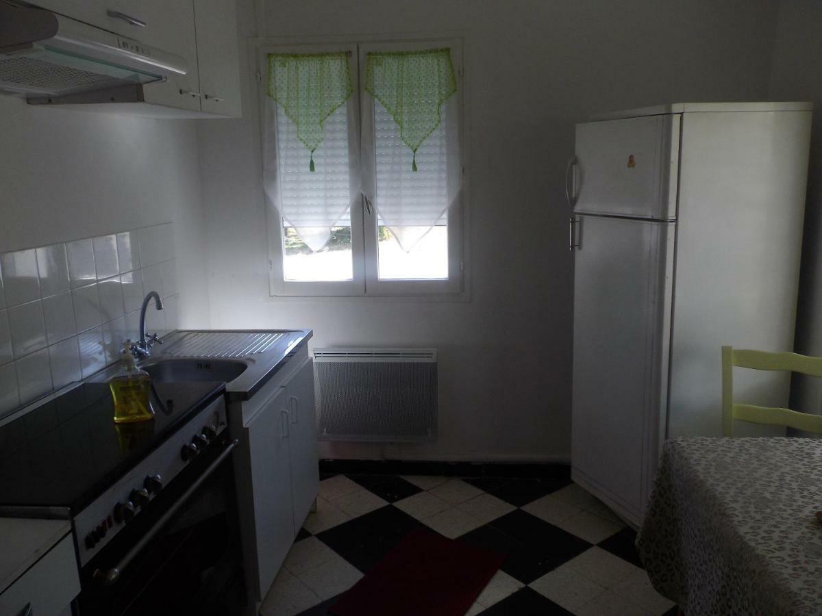 Auberge Des Garrigues Nîmes Eksteriør billede